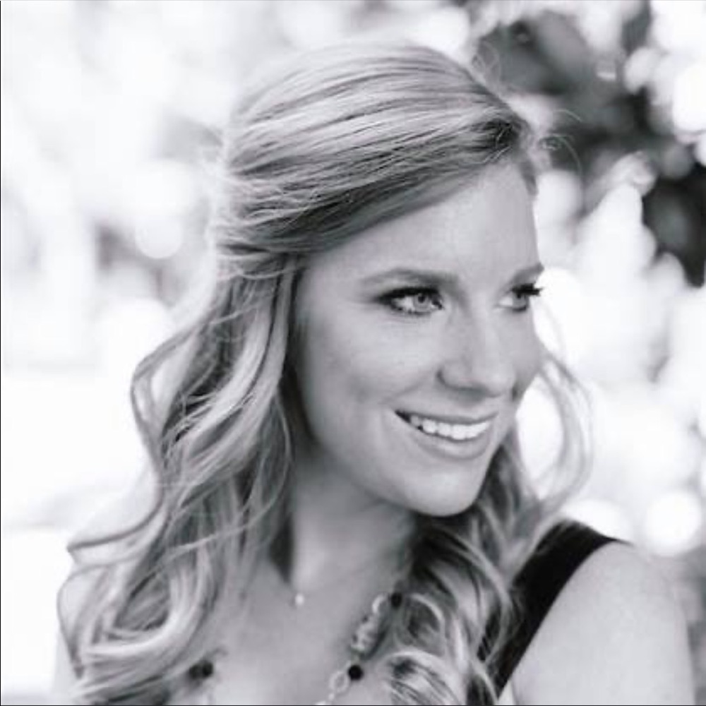 Meet your Posher, Sarah beth